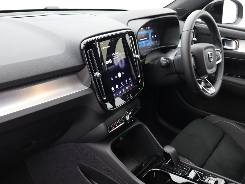 Used Volvo XC40 2025 for sale - 76981309: Photo 28