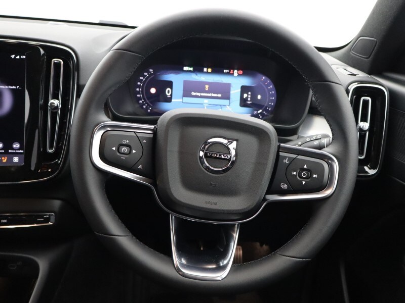 Used Volvo XC40 2025 for sale - 76981309: Photo 35