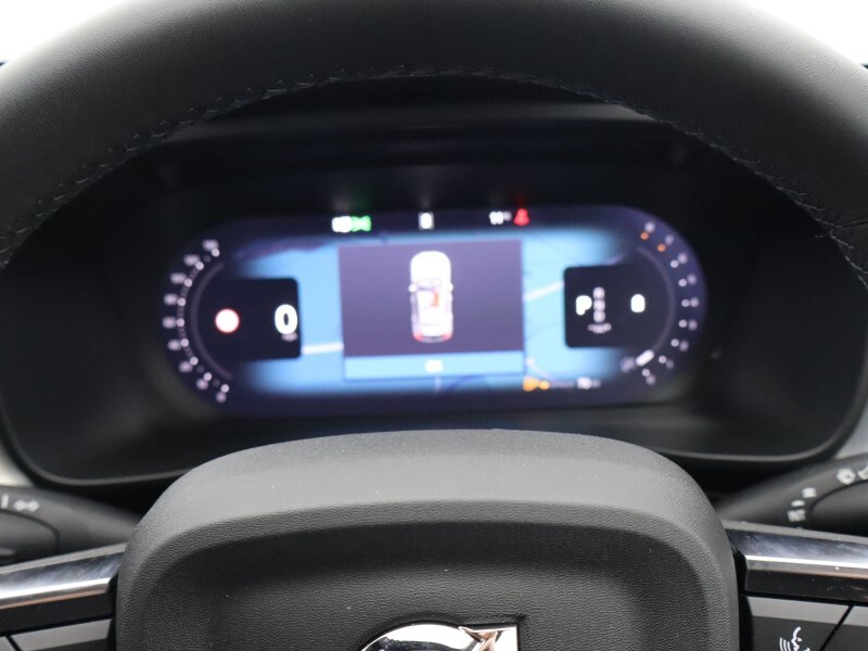 Used Volvo XC40 2025 for sale - 76981309: Photo 38