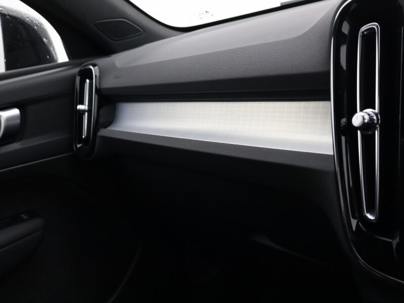 Used Volvo XC40 2025 for sale - 76981309: Photo 47