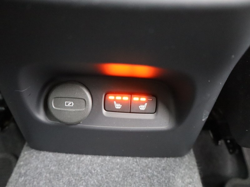 Used Volvo XC40 2023 for sale - 76981048: Photo 31