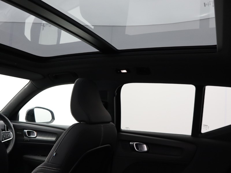 Used Volvo XC40 2023 for sale - 76981048: Photo 34