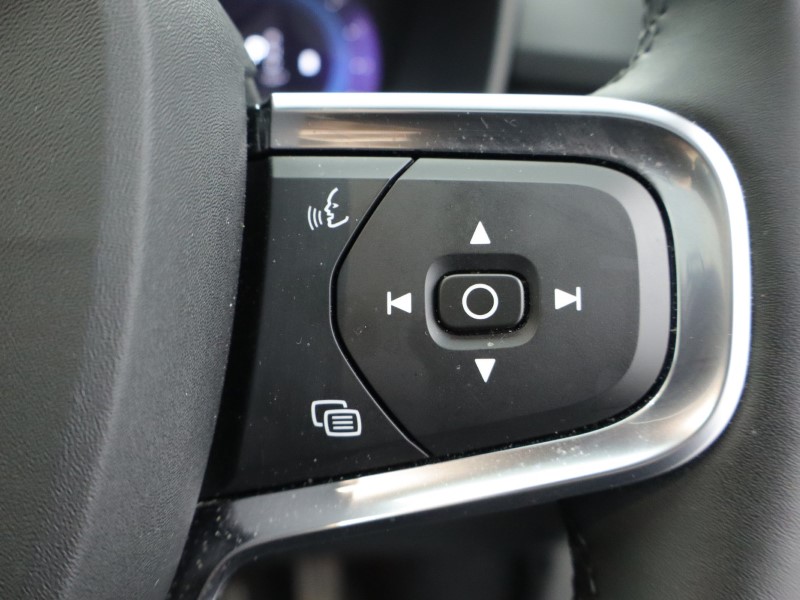 Used Volvo XC40 2023 for sale - 76981048: Photo 37