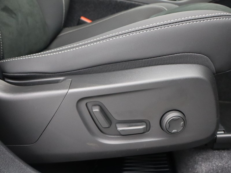 Used Volvo XC40 2025 for sale - 76980949: Photo 22