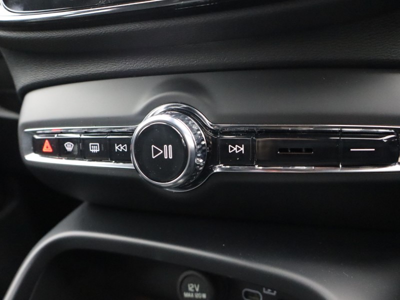 Used Volvo XC40 2025 for sale - 76980949: Photo 43