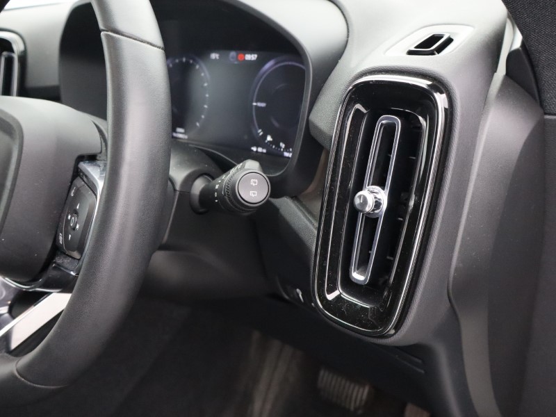 Used Volvo XC40 2023 for sale - 76981582: Photo 21