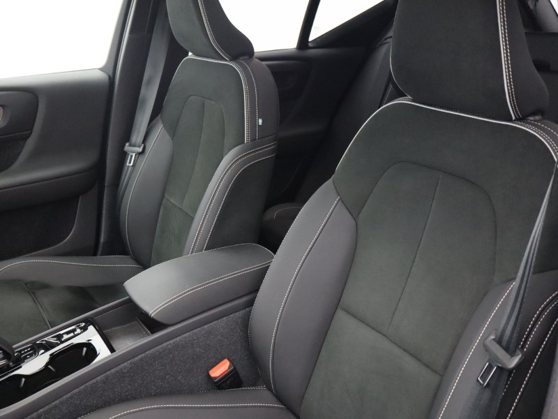 Used Volvo XC40 2023 for sale - 76981582: Photo 26