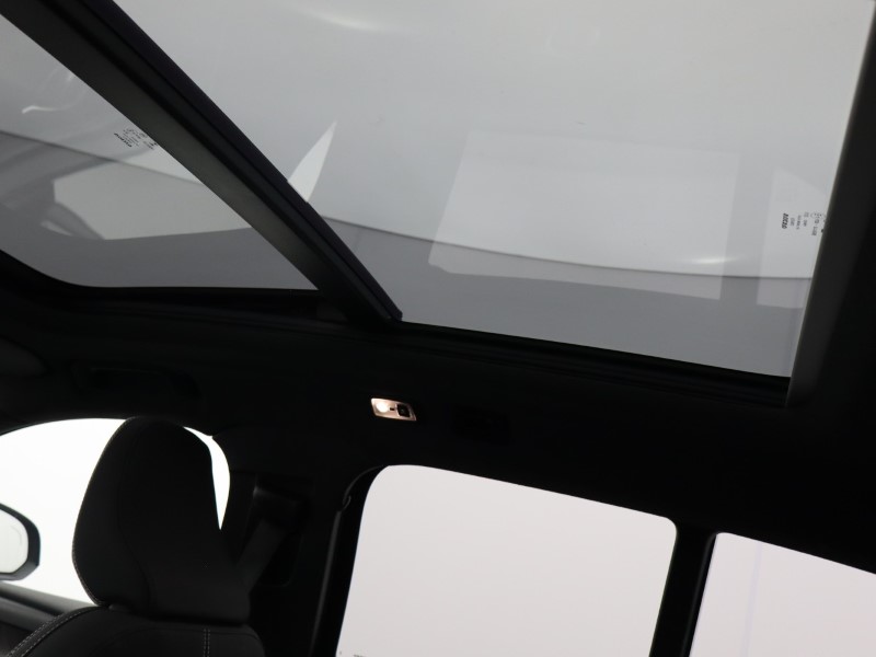 Used Volvo XC40 2023 for sale - 76981582: Photo 29