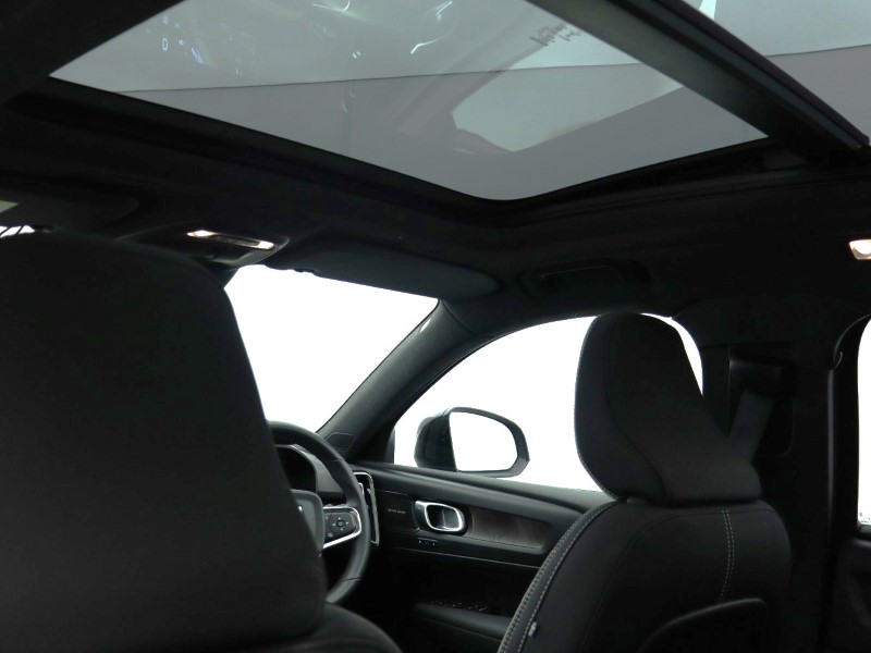 Used Volvo XC40 2023 for sale - 76981582: Photo 30