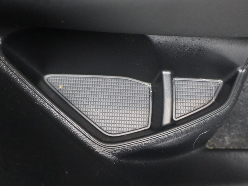 Used Volvo XC40 2023 for sale - 76981582: Photo 31