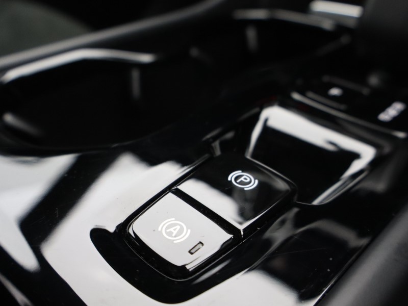 Used Volvo XC40 2023 for sale - 76981582: Photo 47