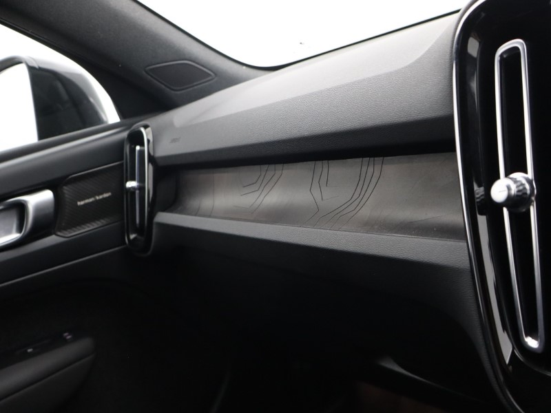 Used Volvo XC40 2023 for sale - 76981582: Photo 48