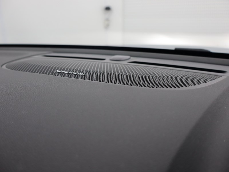 Used Volvo XC40 2023 for sale - 76981582: Photo 49