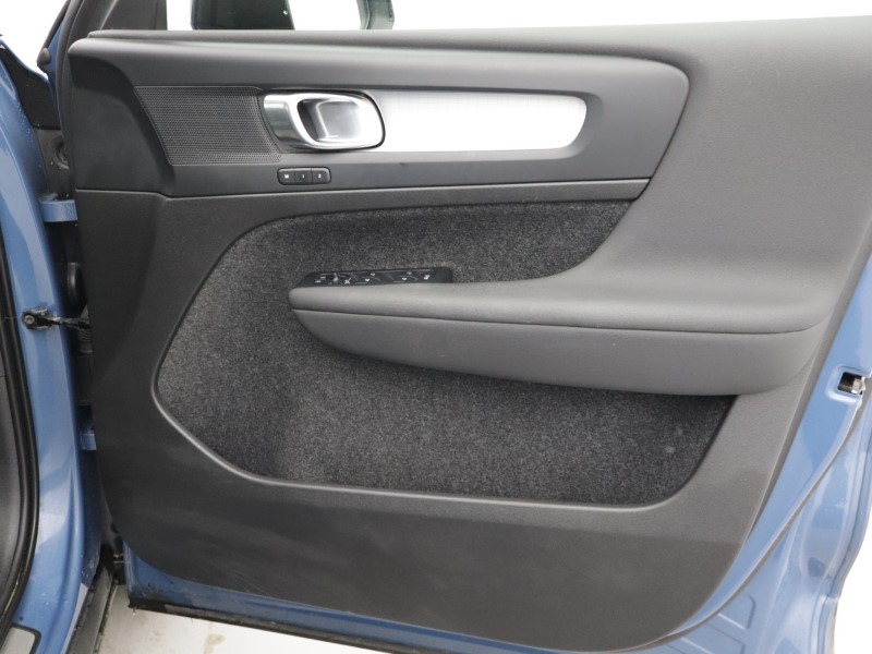 Used Volvo XC40 2023 for sale - 78133666: Photo 29