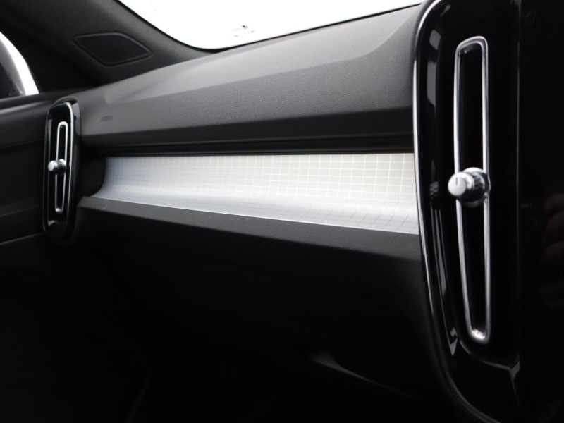 Used Volvo XC40 2023 for sale - 78133666: Photo 63