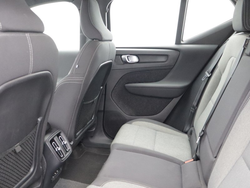 Used Volvo XC40 2023 for sale - 78133666: Photo 8