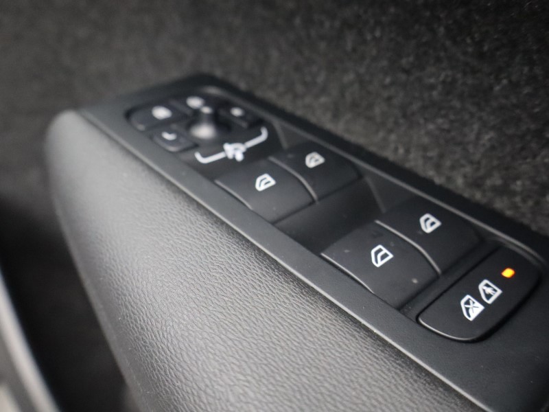 Used Volvo XC40 2025 for sale - 76980982: Photo 18