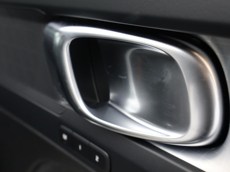 Used Volvo XC40 2025 for sale - 76980982: Photo 19