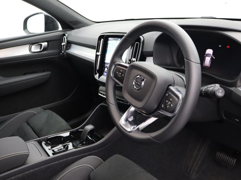 Used Volvo XC40 2025 for sale - 76980982: Photo 25