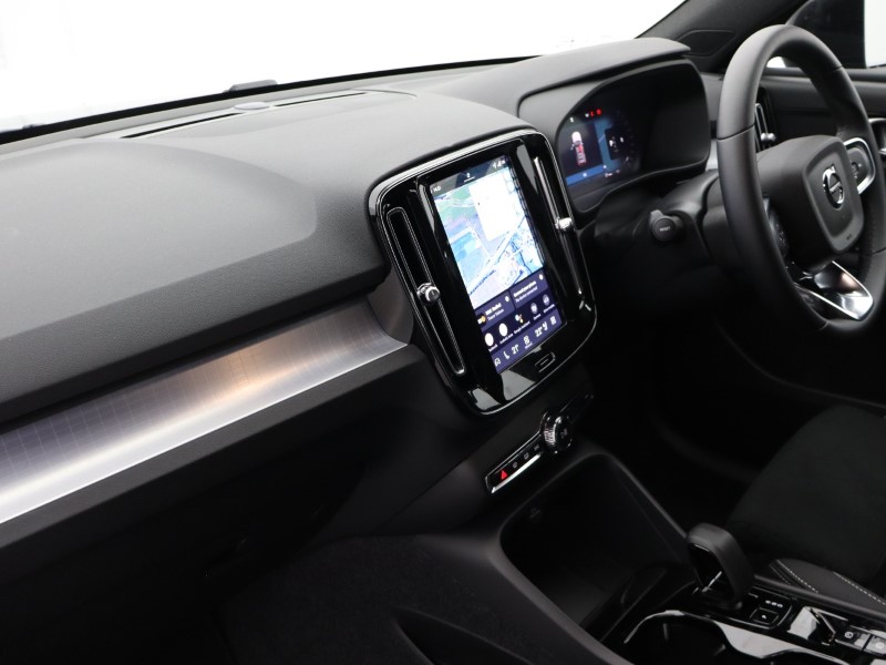 Used Volvo XC40 2025 for sale - 76980982: Photo 28