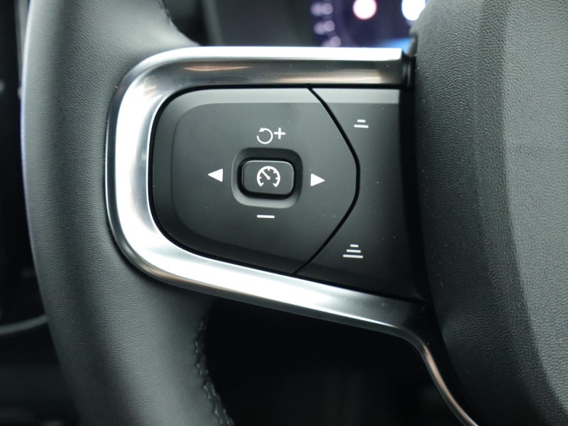 Used Volvo XC40 2025 for sale - 76980982: Photo 36