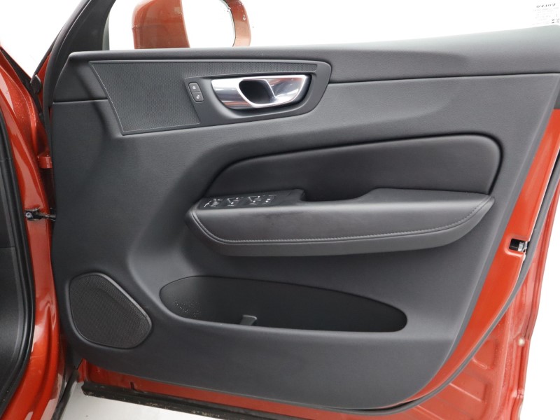 Used Volvo XC60 2023 for sale - 77353914: Photo 26