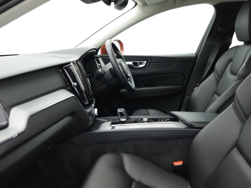 Used Volvo XC60 2023 for sale - 77353914: Photo 5