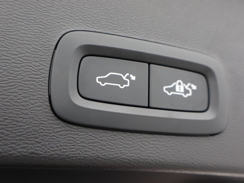 Used Volvo XC40 2025 for sale - 76982268: Photo 28