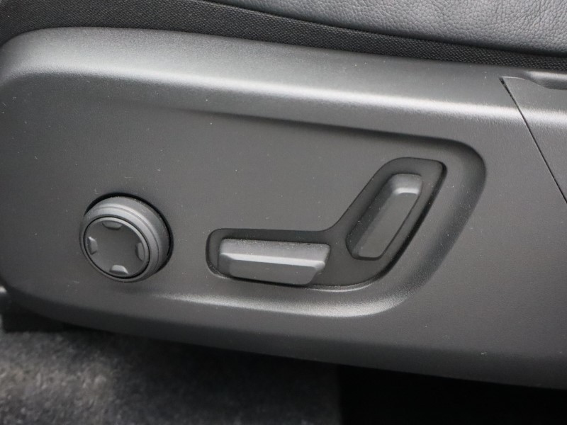 Used Volvo XC40 2025 for sale - 76982268: Photo 45