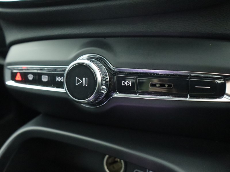 Used Volvo XC40 2025 for sale - 76982268: Photo 60