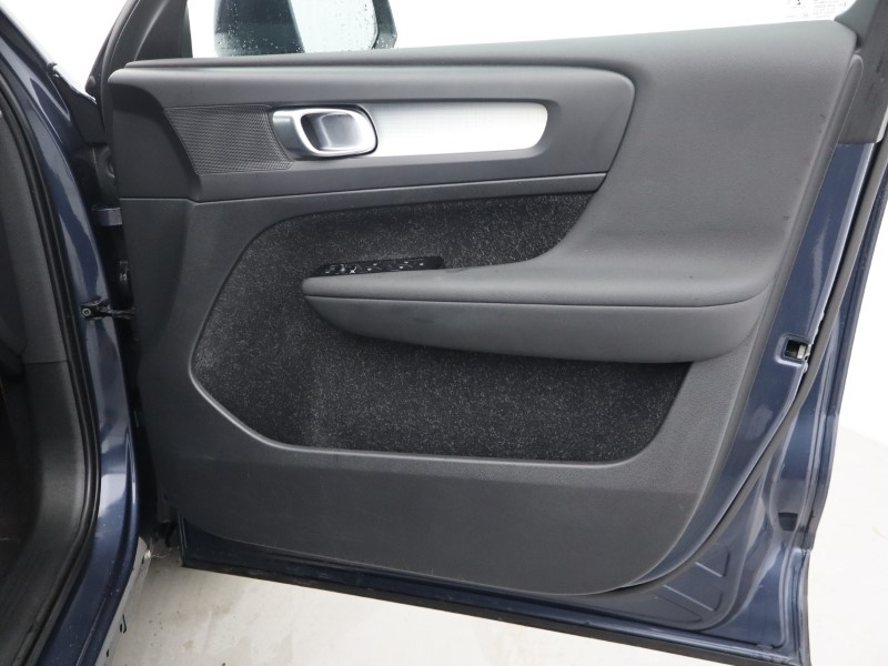 Used Volvo XC40 2021 for sale - 77036181: Photo 24