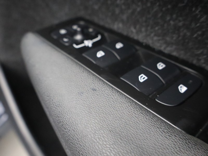 Used Volvo XC40 2021 for sale - 77036181: Photo 25