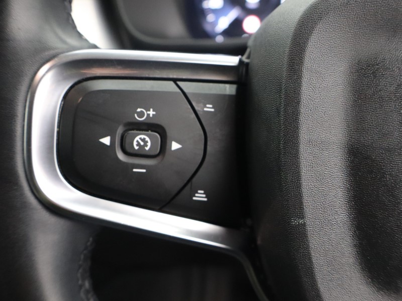 Used Volvo XC40 2021 for sale - 77036181: Photo 41