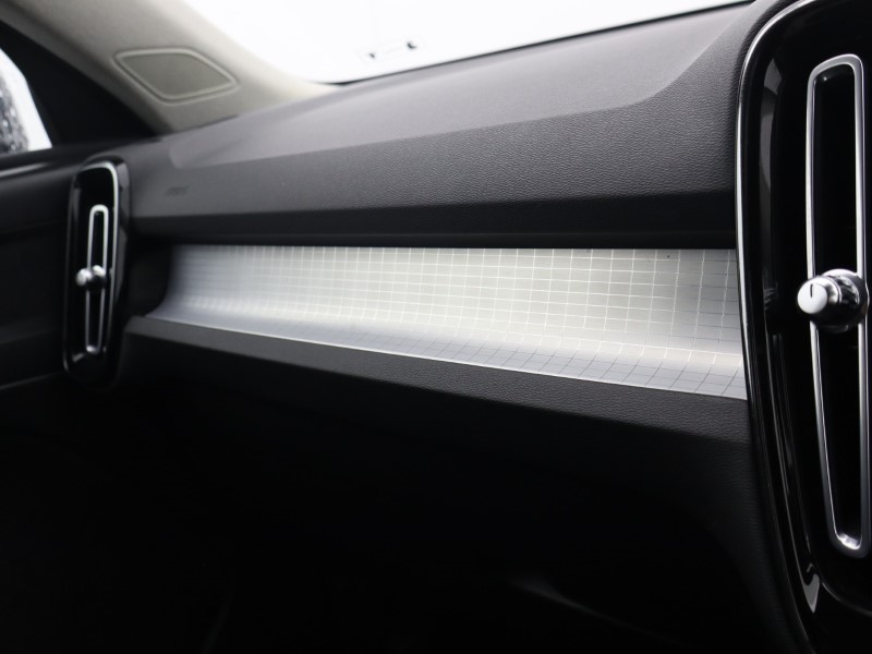 Used Volvo XC40 2021 for sale - 77036181: Photo 52