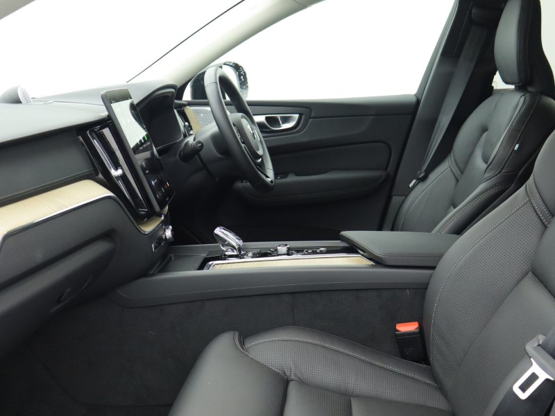 Used Volvo XC60 2025 for sale - 77159191: Photo 5