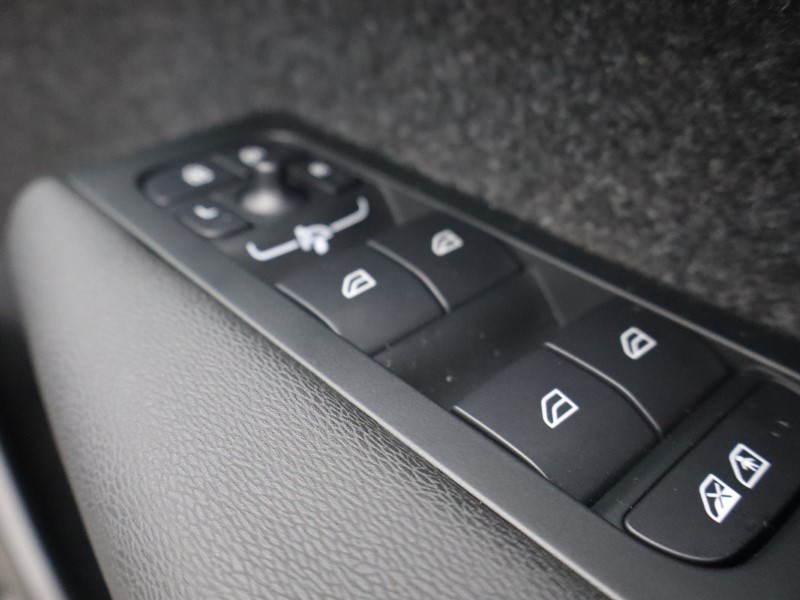 Used Volvo XC40 2025 for sale - 76981918: Photo 31