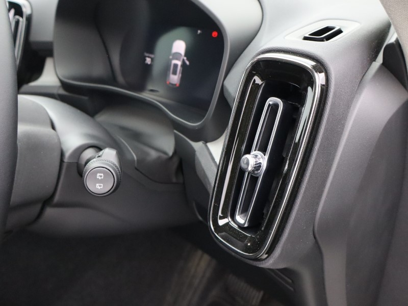 Used Volvo XC40 2025 for sale - 76981918: Photo 34