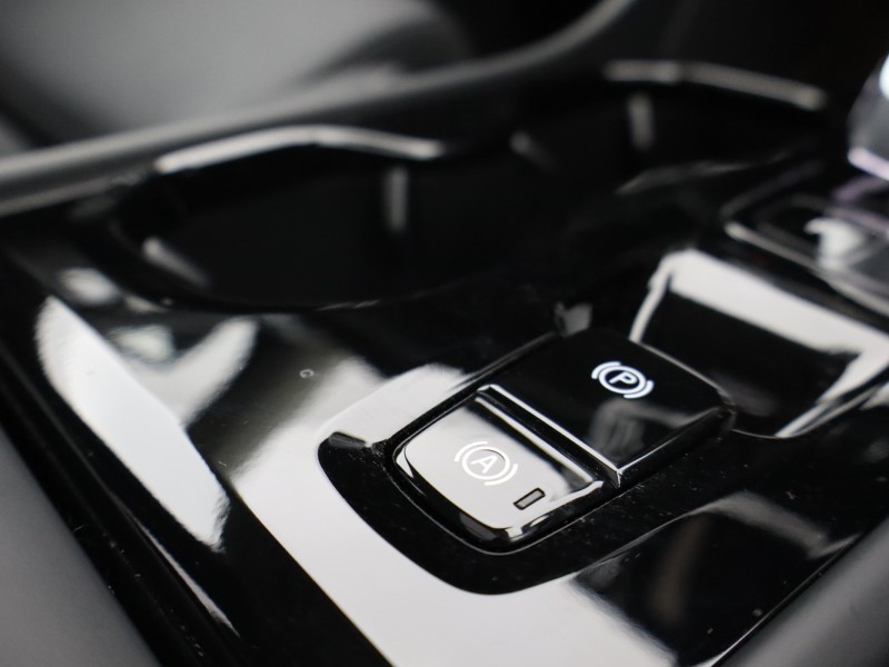 Used Volvo XC40 2025 for sale - 76981918: Photo 64