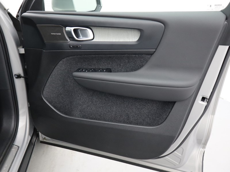 Used Volvo XC40 2024 for sale - 76981069: Photo 16