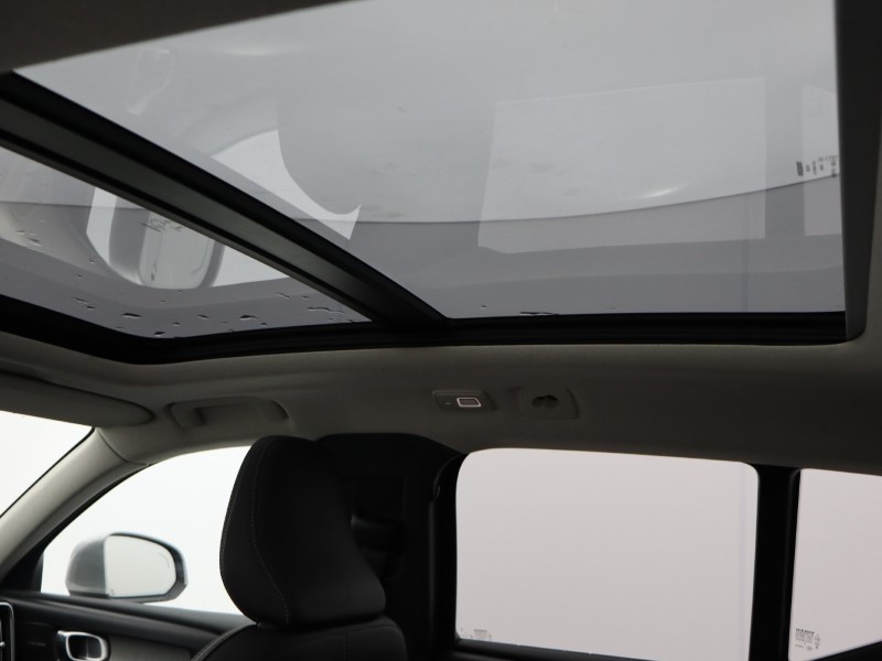 Used Volvo XC40 2024 for sale - 76981069: Photo 37