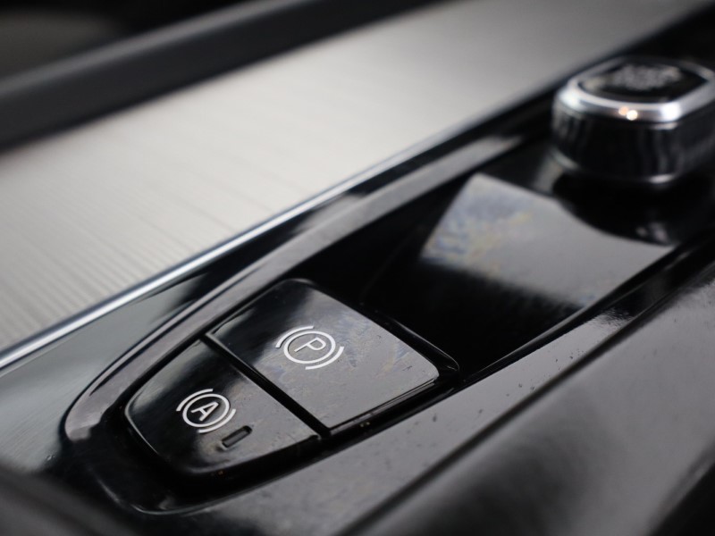 Used Volvo V60 2022 for sale - 76982175: Photo 39