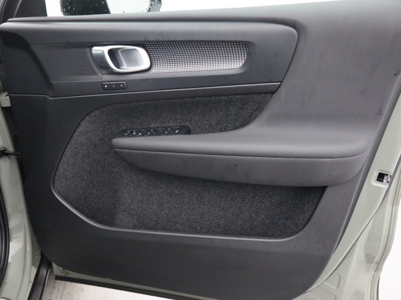 Used Volvo XC40 2025 for sale - 76981375: Photo 16