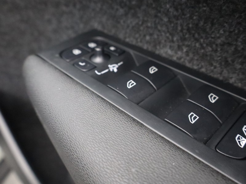 Used Volvo XC40 2025 for sale - 76981375: Photo 18