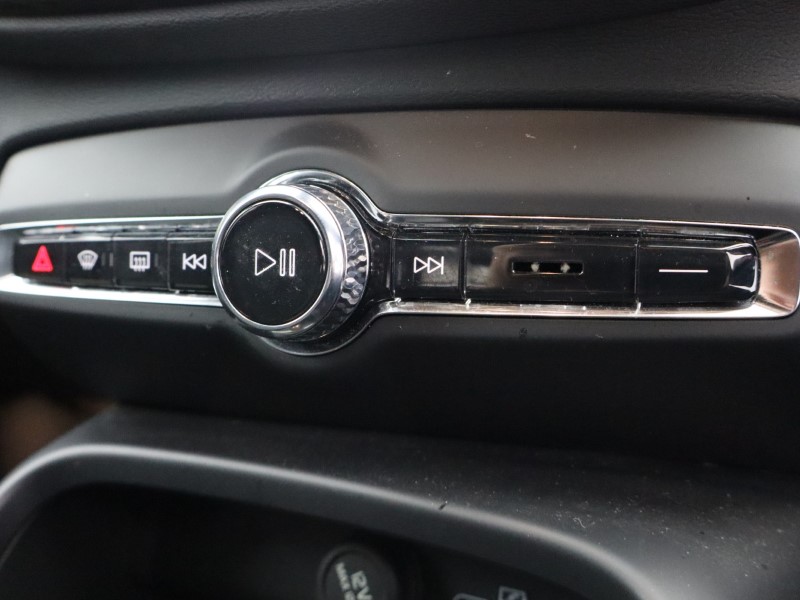 Used Volvo XC40 2025 for sale - 76981375: Photo 45