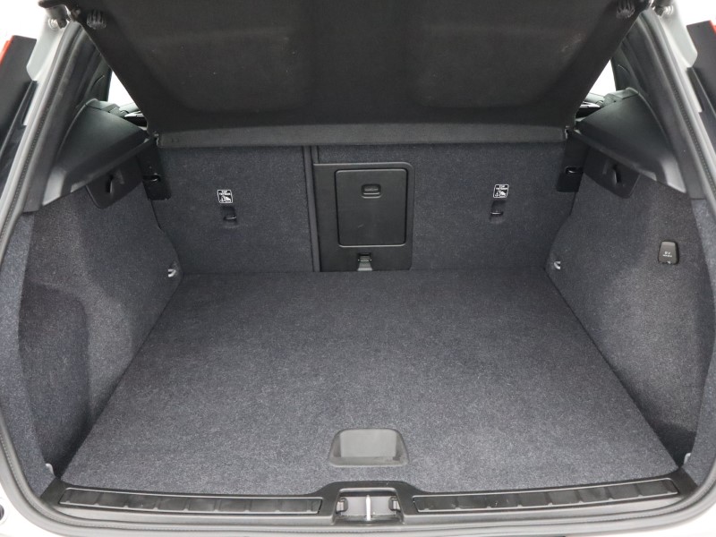 Used Volvo XC40 2023 for sale - 78179965: Photo 24