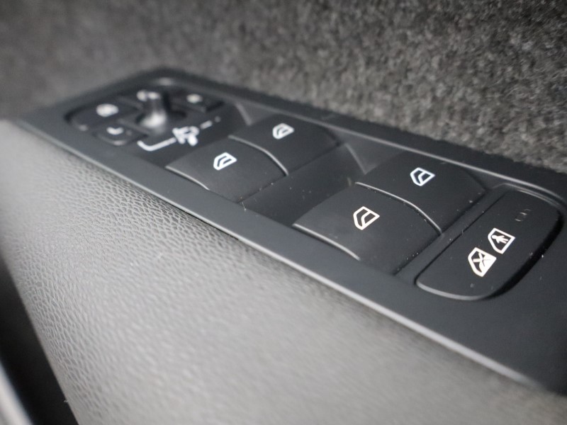 Used Volvo XC40 2023 for sale - 78179965: Photo 29