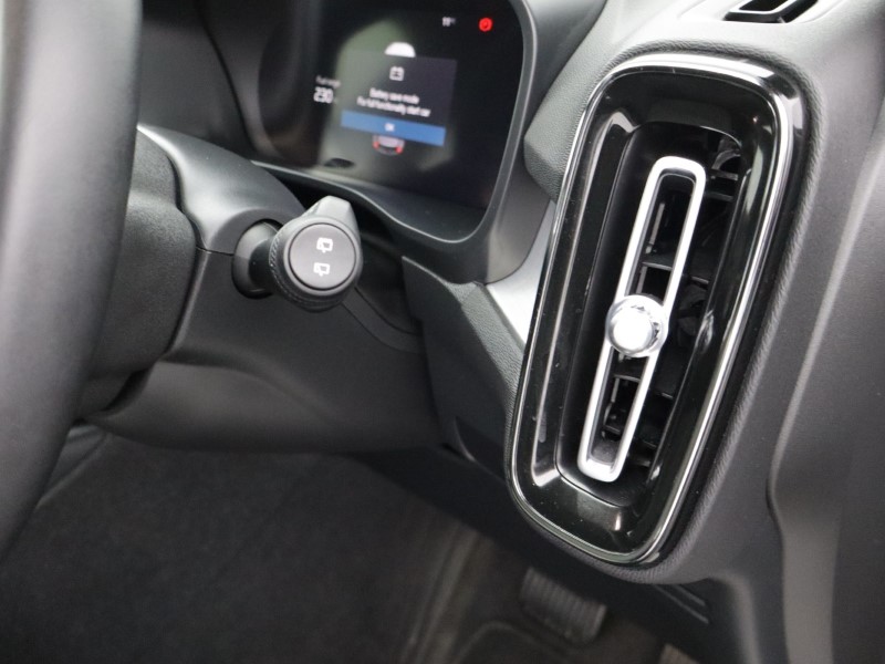 Used Volvo XC40 2023 for sale - 78179965: Photo 31