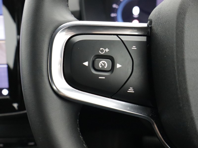 Used Volvo XC40 2023 for sale - 78179965: Photo 45