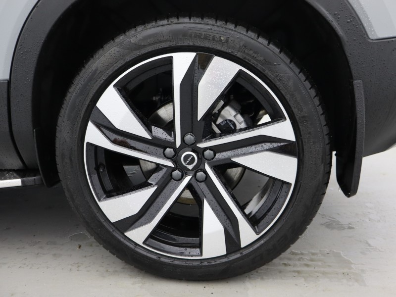 Used Volvo XC40 2025 for sale - 76982159: Photo 12