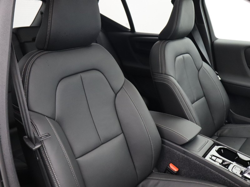 Used Volvo XC40 2025 for sale - 76982159: Photo 34